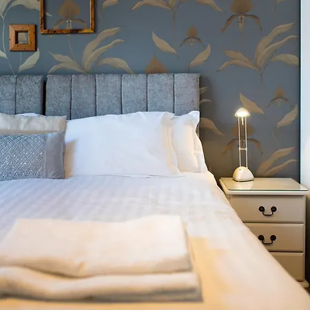 Holidays - Regent Penthouse * هاروغايت